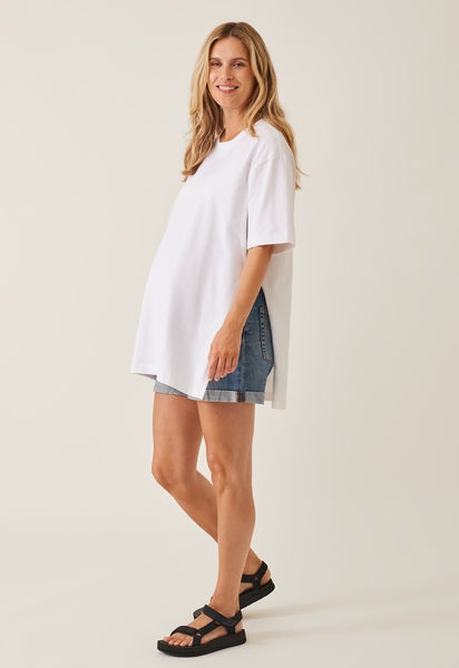 Oversized maternity t-shirt with slit - White - XS/S