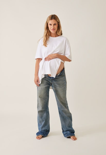 Oversized maternity t-shirt with slit - White