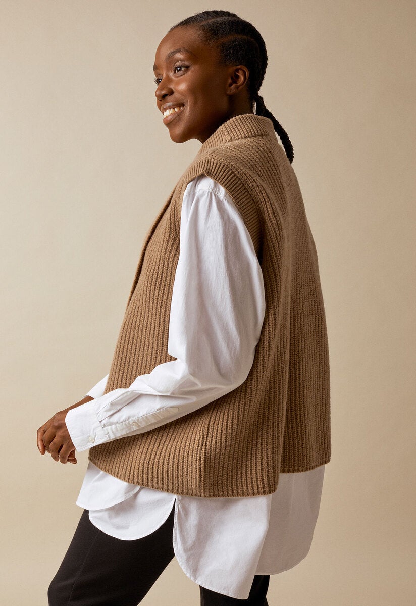 Wool vest with nursing access - Camel